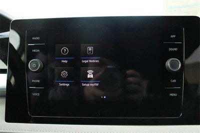 2025 Volkswagen Taos SE