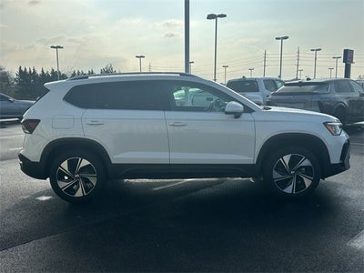 2025 Volkswagen Taos SE