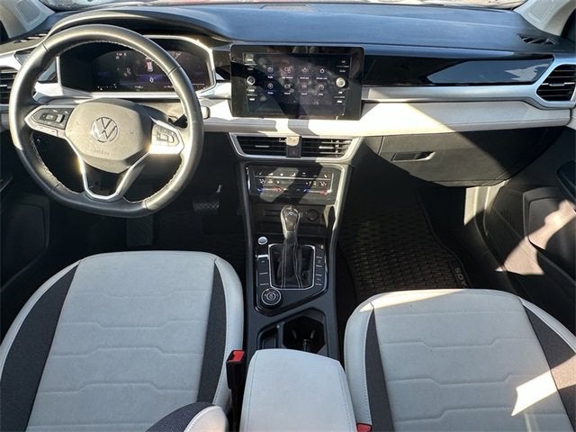 2025 Volkswagen Taos SE