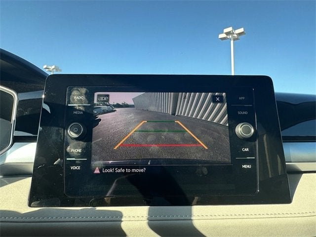 2025 Volkswagen Taos SE