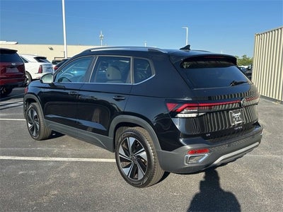 2025 Volkswagen Taos SE