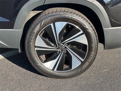 2025 Volkswagen Taos SE