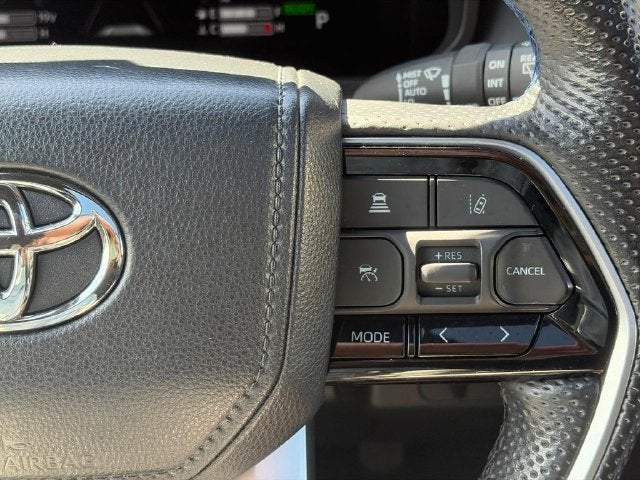 2024 Toyota Sequoia SR5