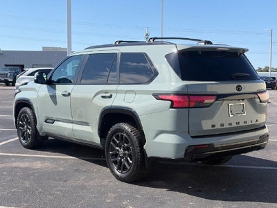 2024 Toyota Sequoia SR5