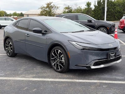 2026 Toyota Prius Plug-In Hybrid SE