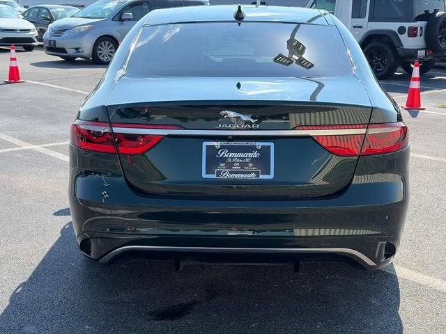 2024 Jaguar XF R-Dynamic SE