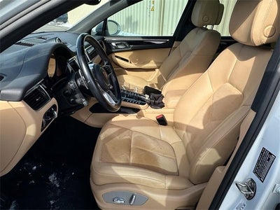 2018 Porsche Macan Base