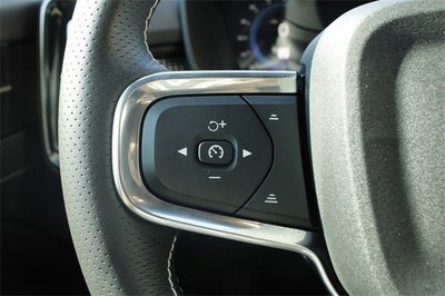 2021 Volvo XC40 Base