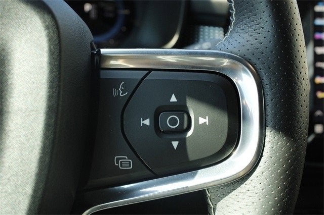 2021 Volvo XC40 Base