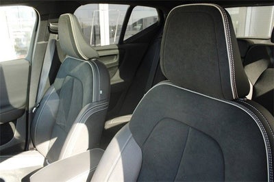 2021 Volvo XC40 Base