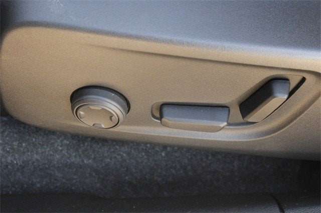 2021 Volvo XC40 Base