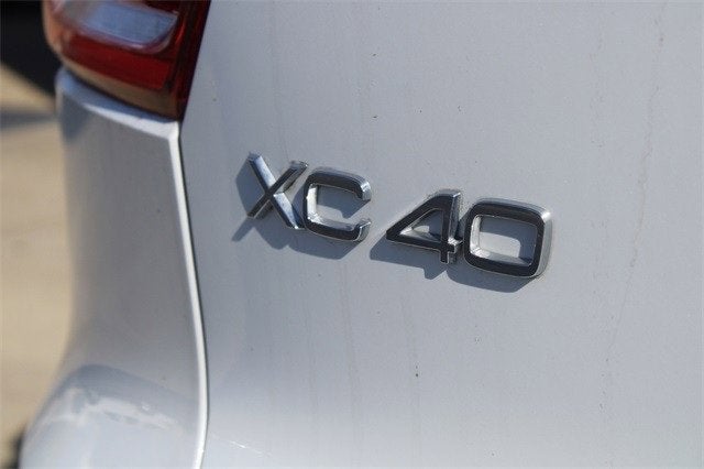 2021 Volvo XC40 Base