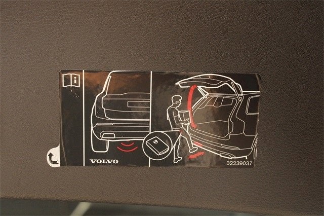 2021 Volvo XC40 Base