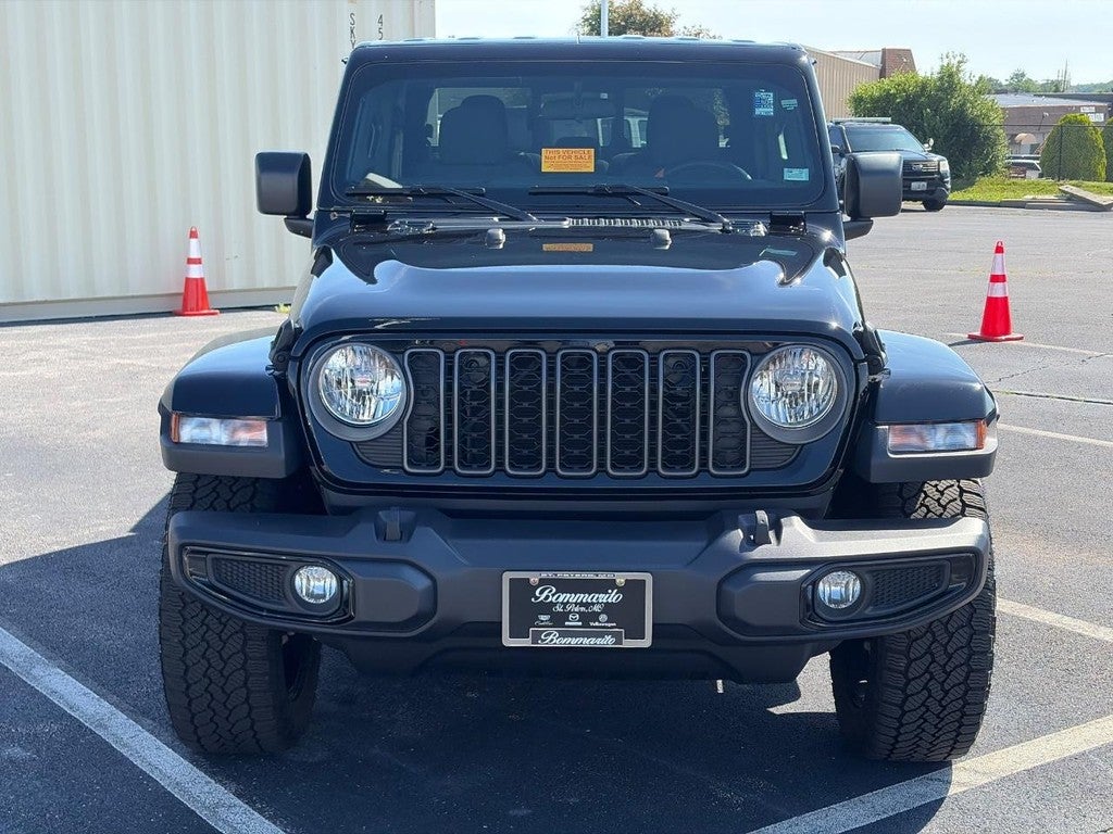 2025 Jeep Gladiator Nighthawk 4x4
