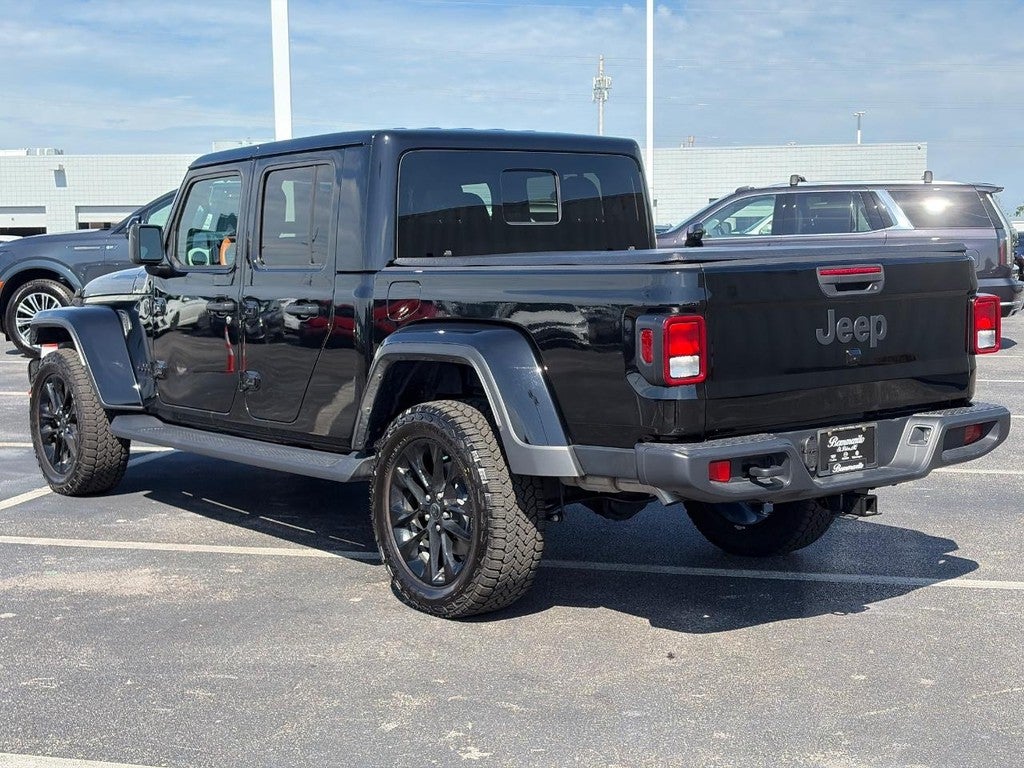 2025 Jeep Gladiator Nighthawk 4x4