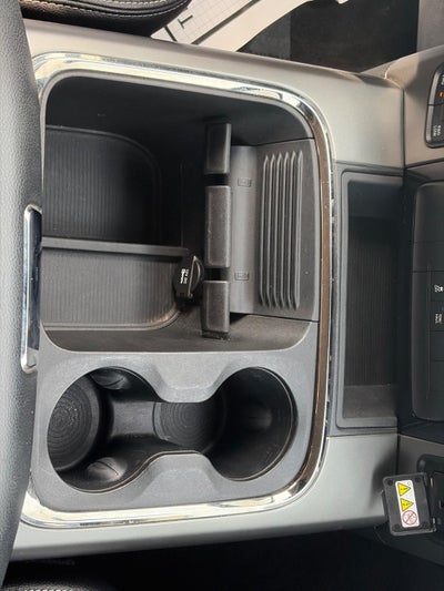 2016 RAM 1500 4WD Crew Cab 140.5" Sport