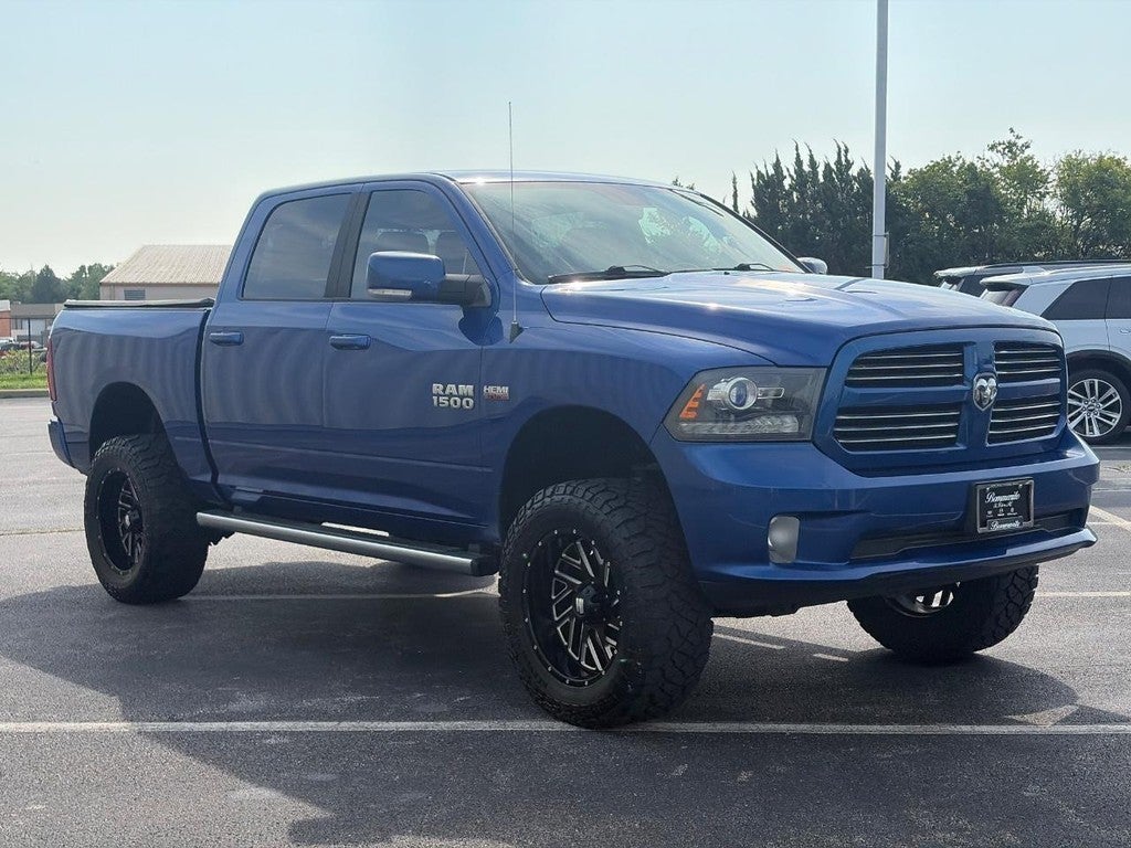 2016 RAM 1500 4WD Crew Cab 140.5" Sport