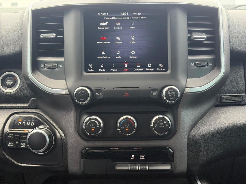 2021 RAM 1500 Big Horn 4x4 Crew Cab 5'7" Box