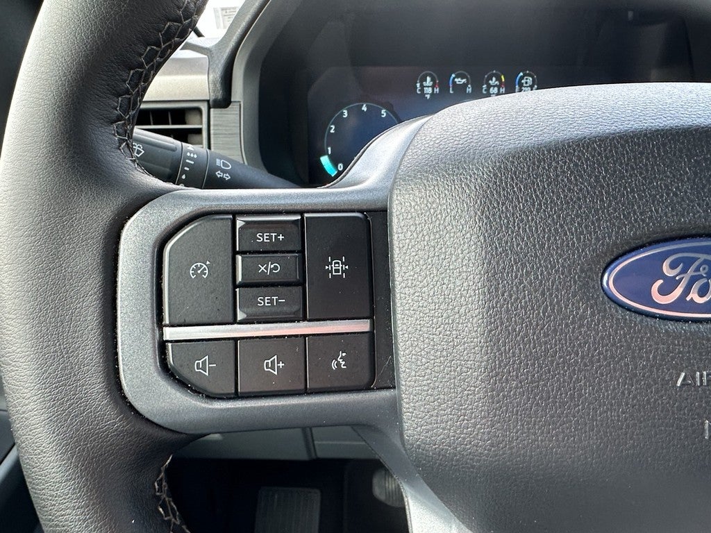 2025 Ford F-150 XLT 4WD SuperCrew Box