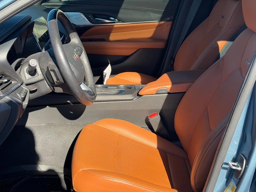 2023 Cadillac CT4 4dr Sdn Premium Luxury
