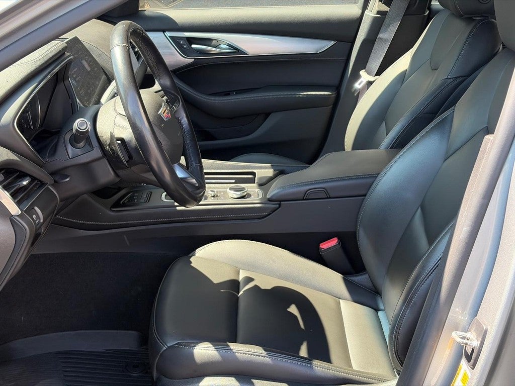 2023 Cadillac CT5 4dr Sdn Luxury
