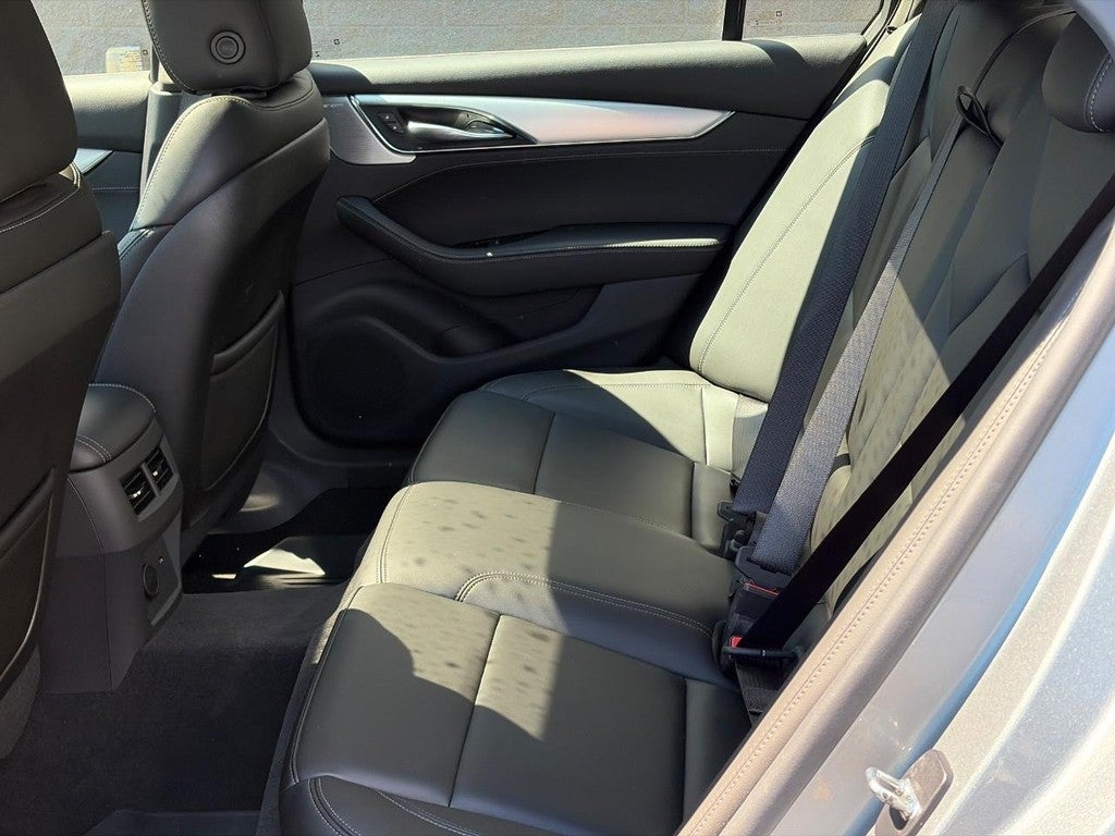 2023 Cadillac CT5 4dr Sdn Luxury