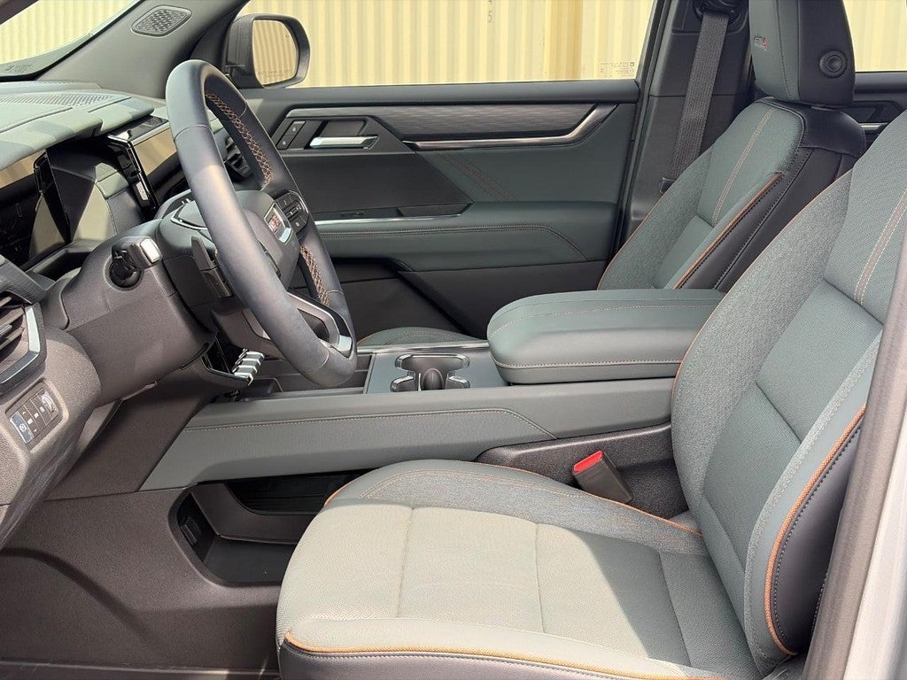 2026 GMC Acadia AWD 4dr AT4