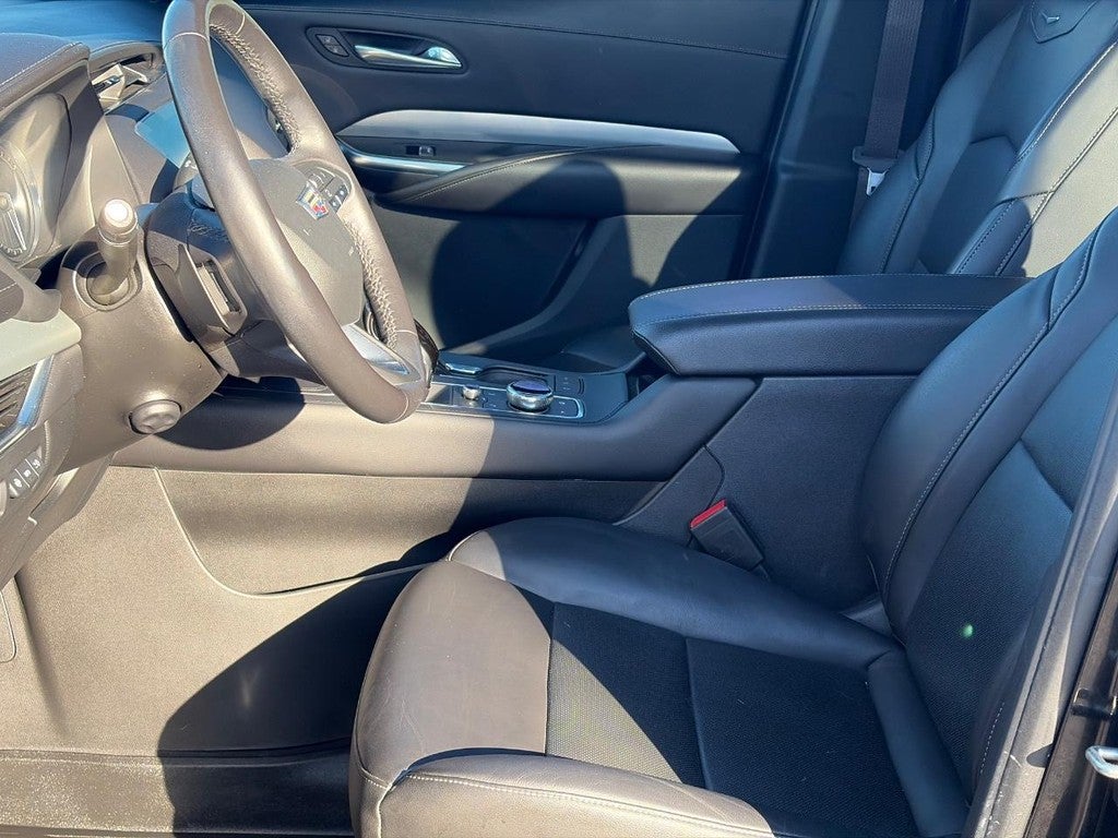 2021 Cadillac XT4 FWD 4dr Premium Luxury