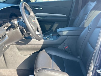 2025 Cadillac XT4 FWD 4dr Premium Luxury