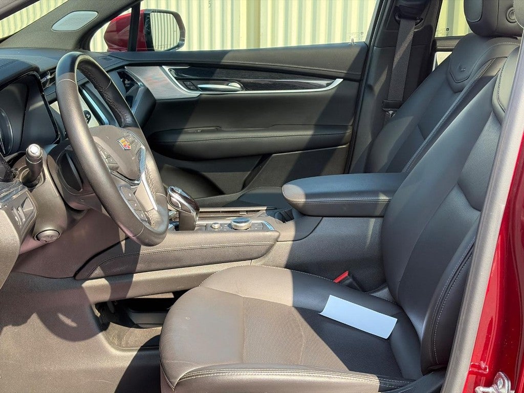 2024 Cadillac XT5 AWD 4dr Premium Luxury