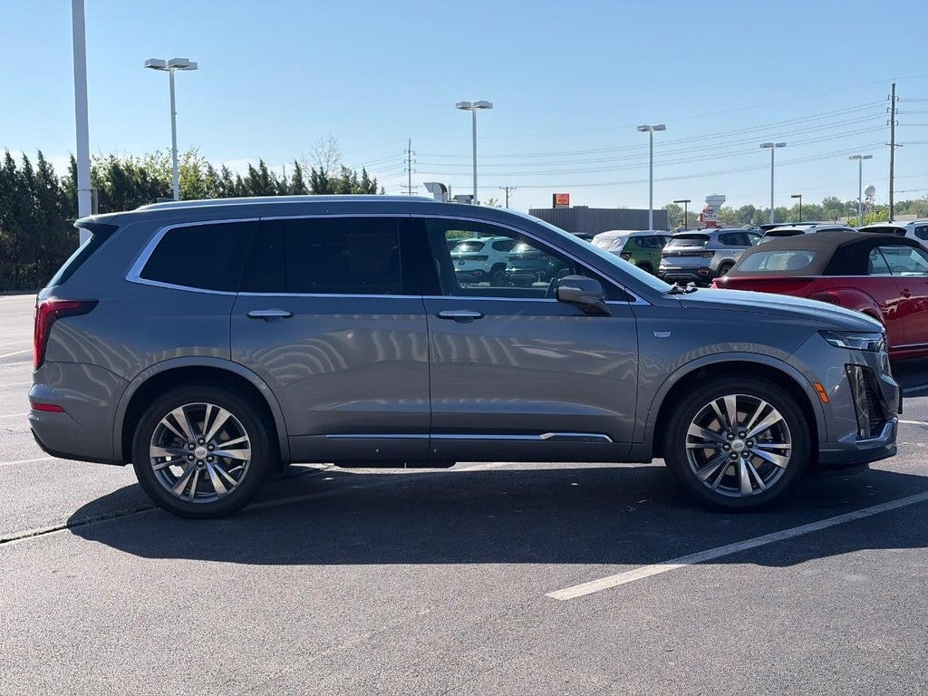 2022 Cadillac XT6 FWD 4dr Premium Luxury