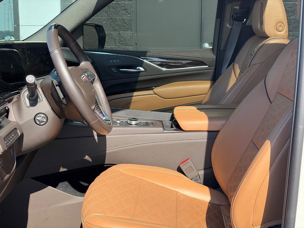 2023 Cadillac Escalade 4WD 4dr Premium Luxury
