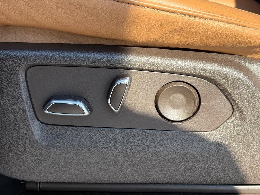 2023 Cadillac Escalade 4WD 4dr Premium Luxury