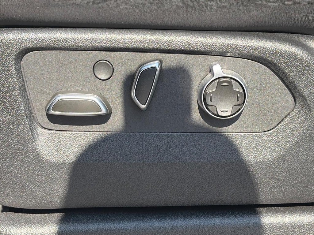 2024 Cadillac Escalade ESV AWD 4dr V-Series