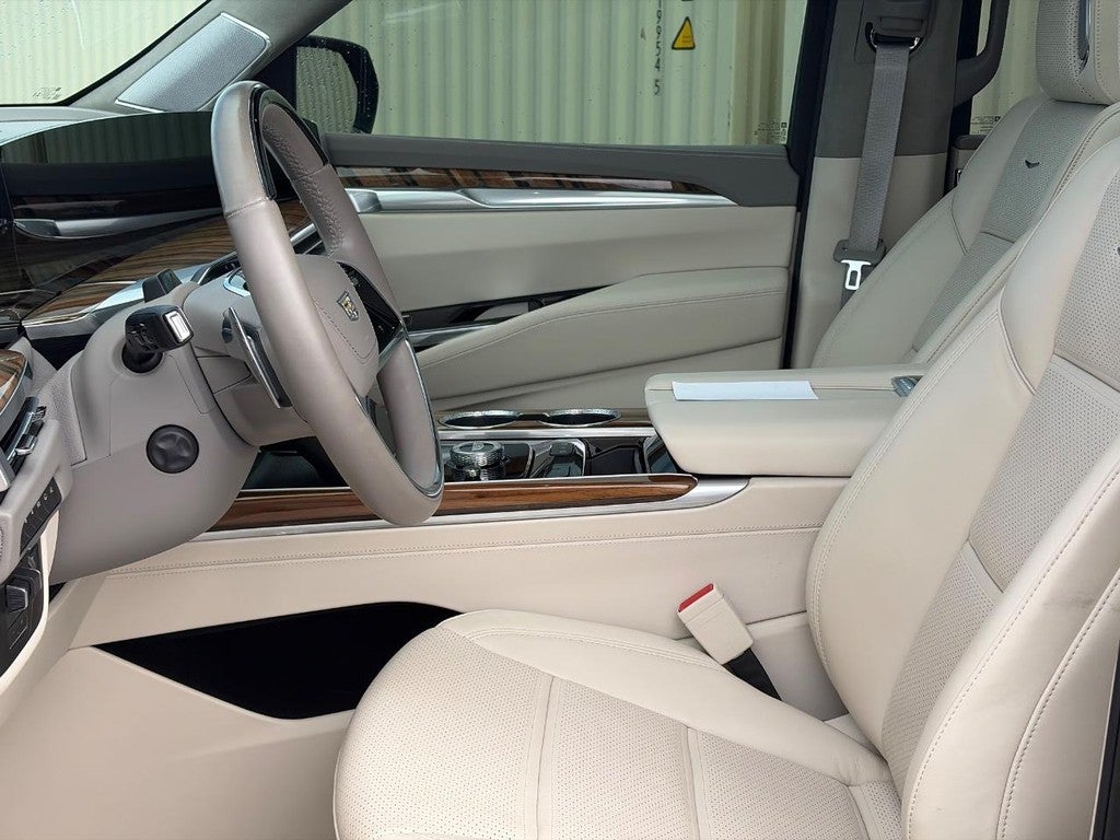 2025 Cadillac Escalade 4WD 4dr Sport Platinum