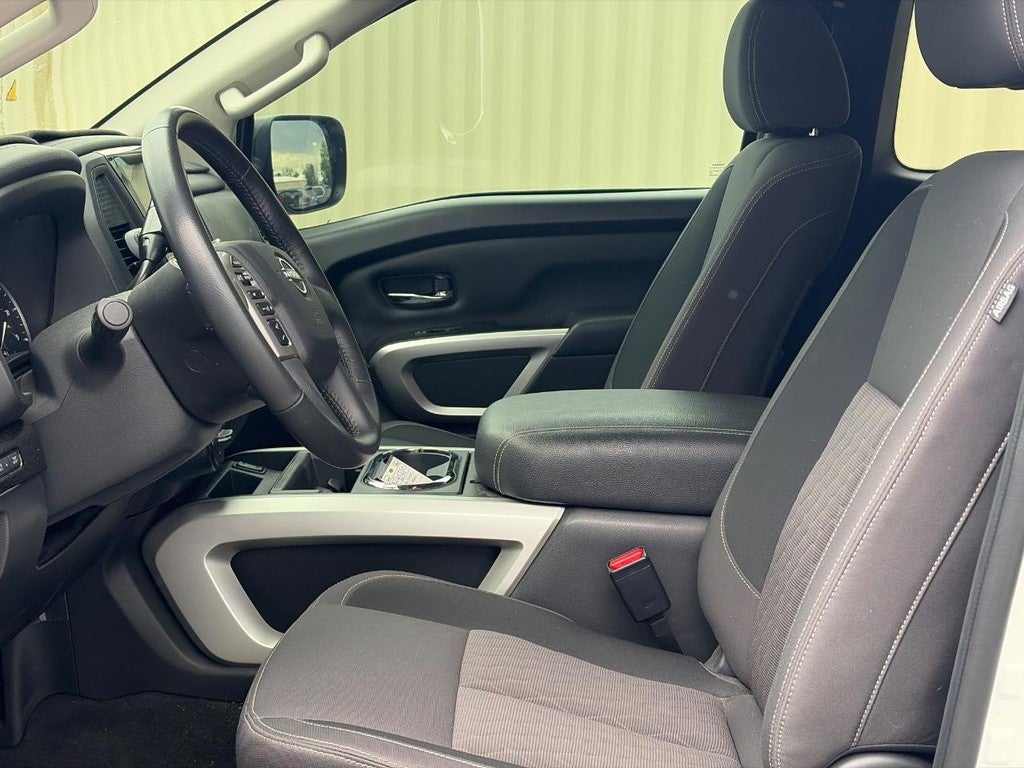 2024 Nissan Titan 4x4 King Cab SV