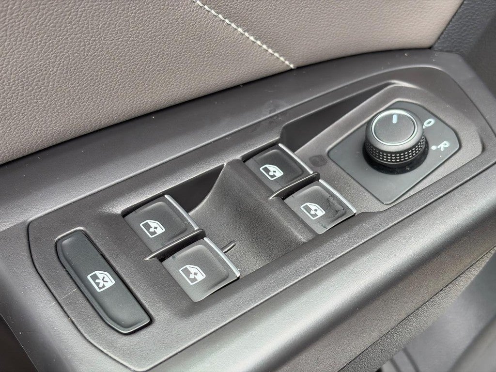 2022 Volkswagen Atlas Cross Sport 2.0T SE w/Technology 4MOTION