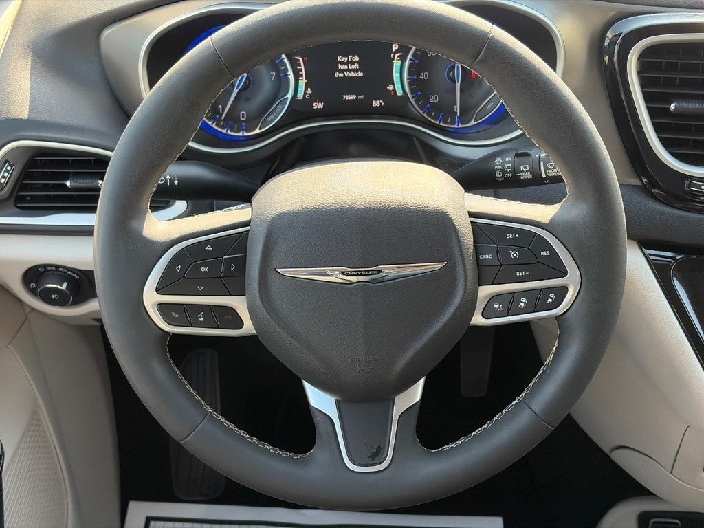 2024 Chrysler Pacifica Touring L FWD