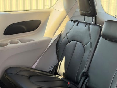 2024 Chrysler Pacifica Touring L FWD