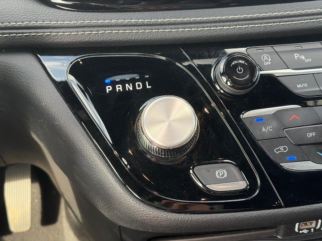 2025 Chrysler Pacifica Select FWD