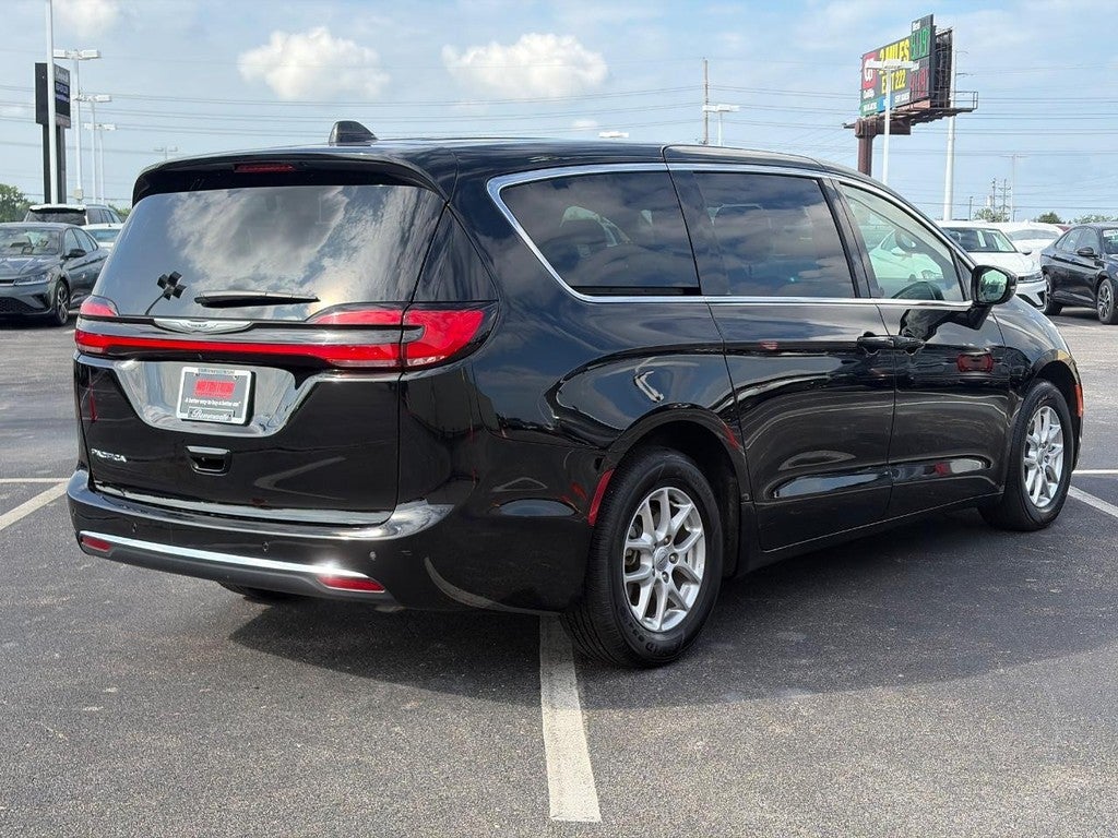 2025 Chrysler Pacifica Select FWD