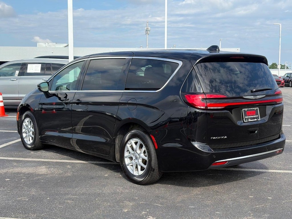 2025 Chrysler Pacifica Select FWD