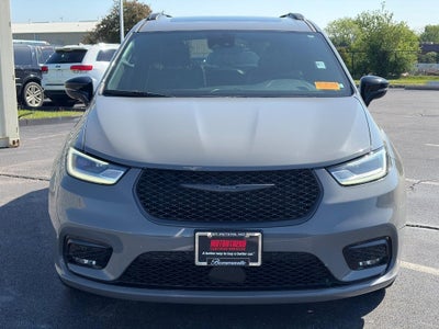 2025 Chrysler Pacifica Limited FWD