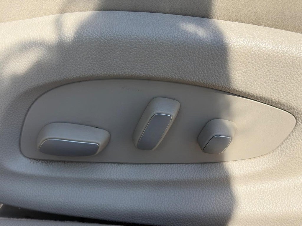 2013 Cadillac XTS 4dr Sdn Premium FWD