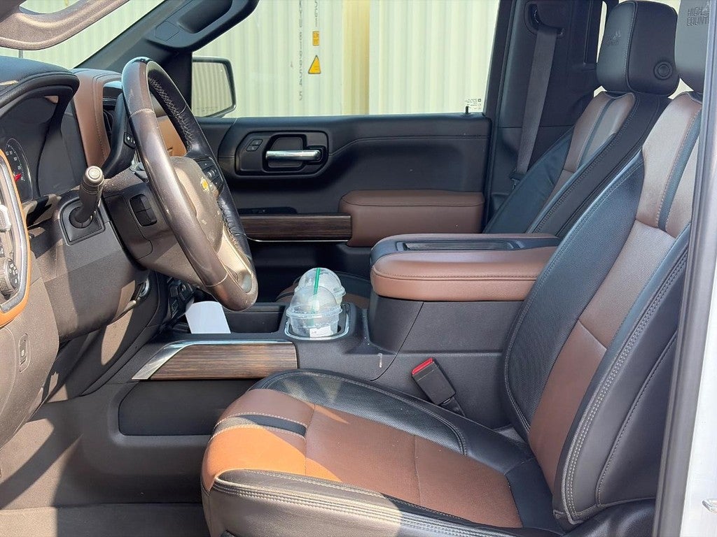 2022 Chevrolet Silverado 1500 LTD 4WD Crew Cab 147" High Country