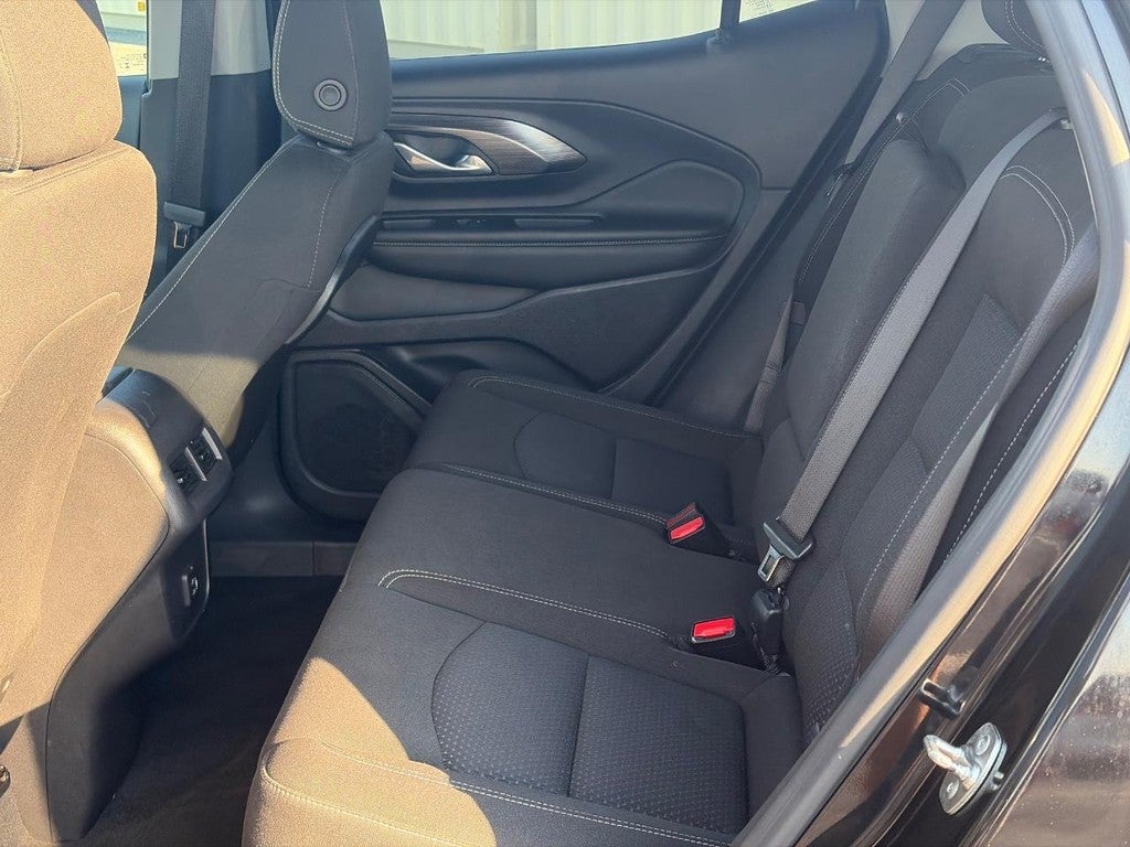 2024 GMC Terrain FWD 4dr SLE