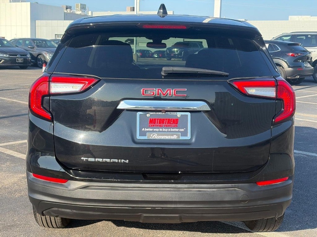 2024 GMC Terrain FWD 4dr SLE