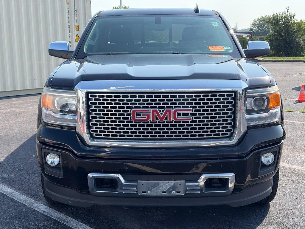 2015 GMC Sierra 1500 4WD Crew Cab 143.5" Denali