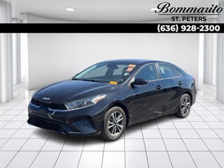 2023 Kia Forte LXS IVT