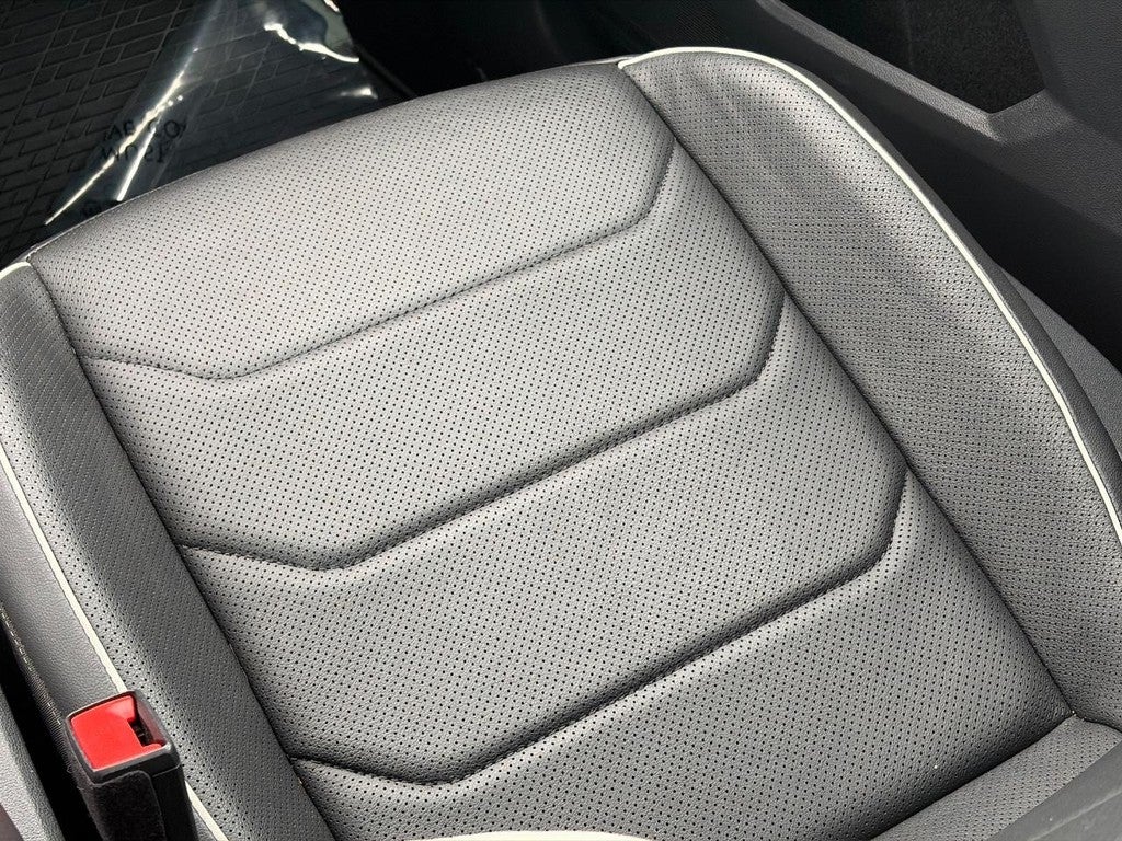 2022 Volkswagen Tiguan 2.0T SEL R-Line 4MOTION